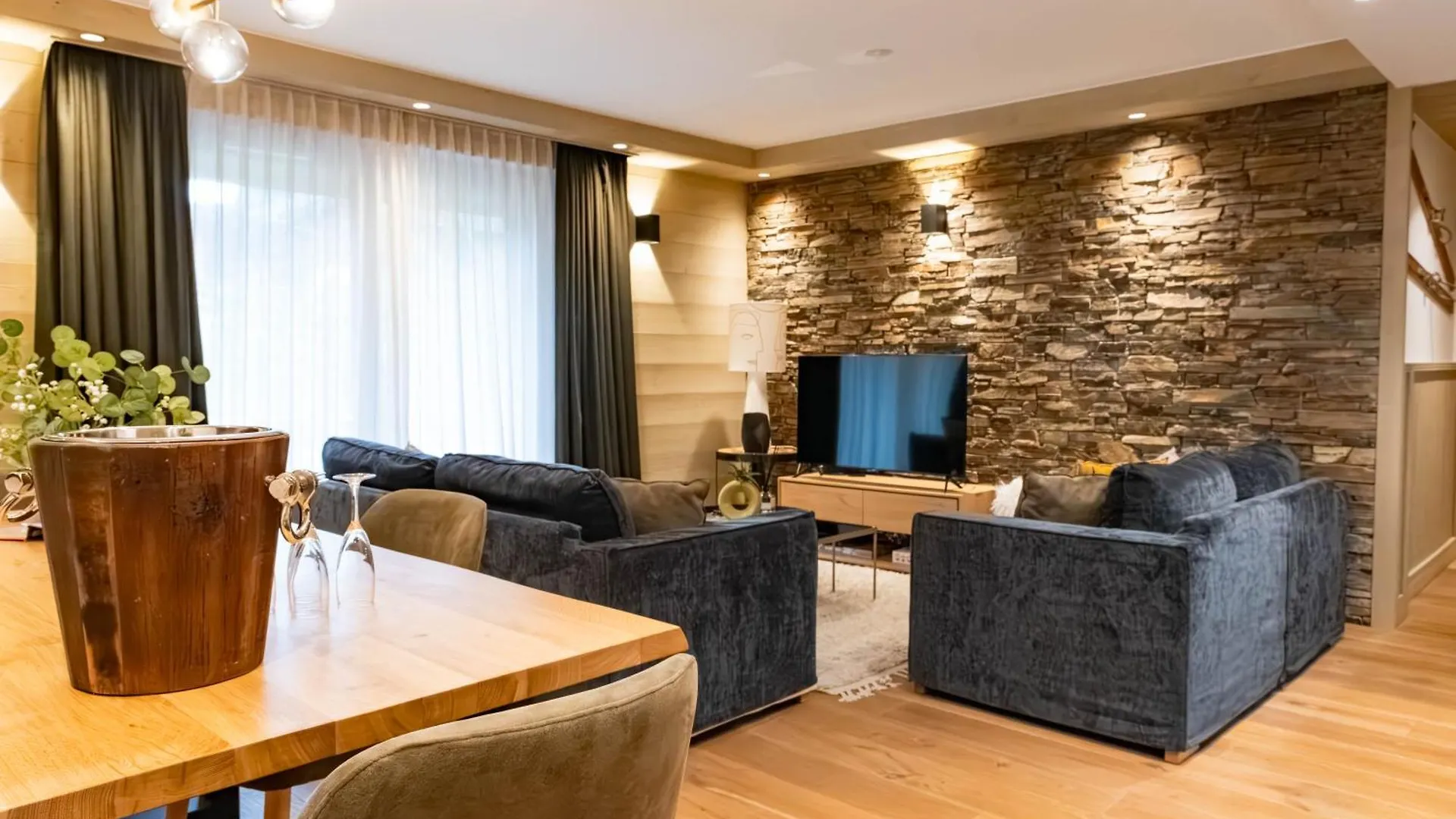 Kinabalu By Alpine Resorts Les Gets France